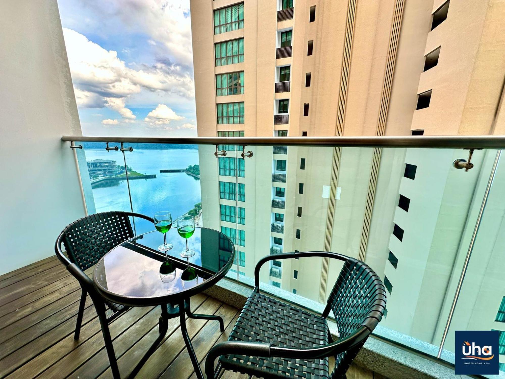Pinetree Puteri Harbour @ Uha Apartment Nusajaya  Bagian luar foto